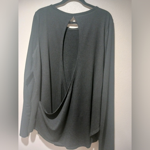 Final $5 Old Navy Split (open) Back Hi-Lo Longsleve Knit  Top Sz. L Black - Picture 2 of 6